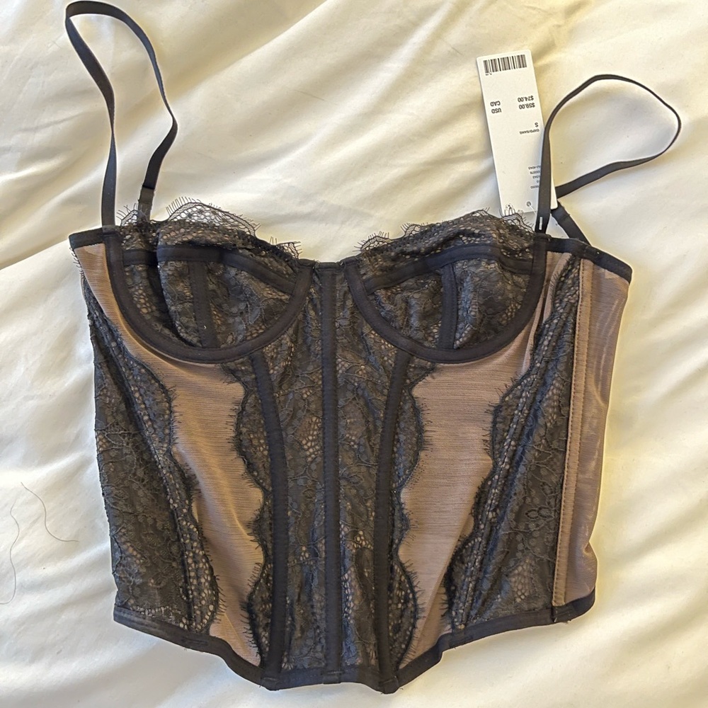 NEW WITH TAGS Urban outfitters black modern love corset top size small